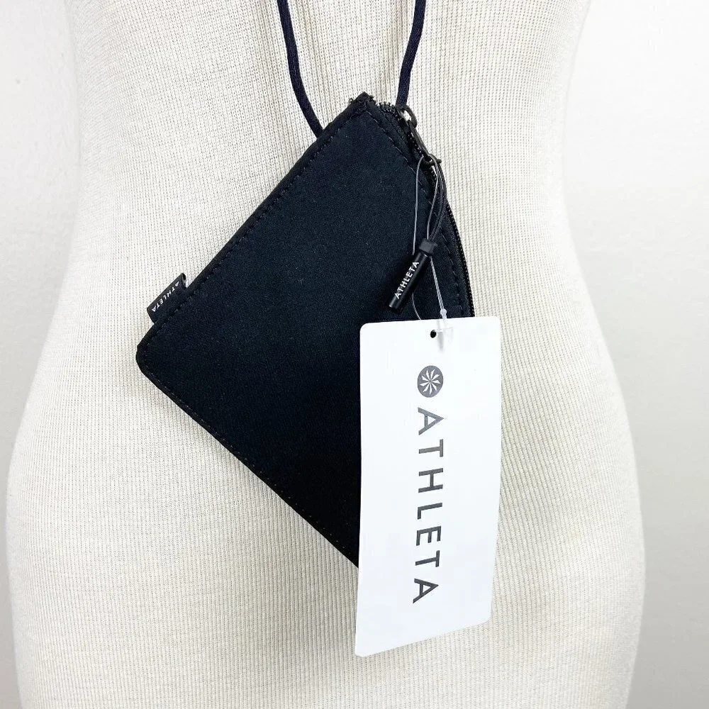 Athleta mask necklace